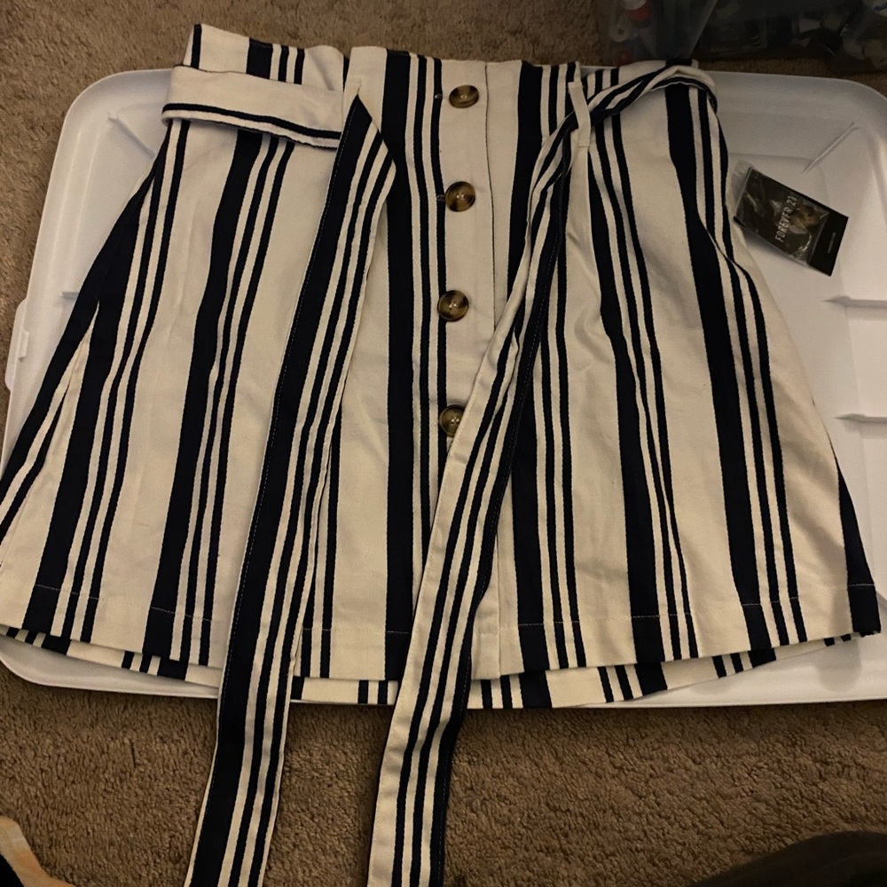 striped mini skirt